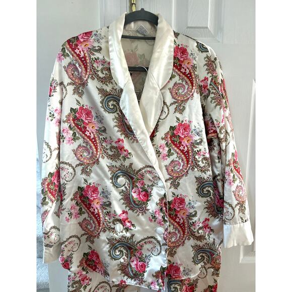 Vintage 90s Cream White Pink Floral Paisley Satin Double Breasted Pajama Set - Picture 2 of 12